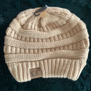 NWT C.C Beanie One Size Beautiful Carmel Color